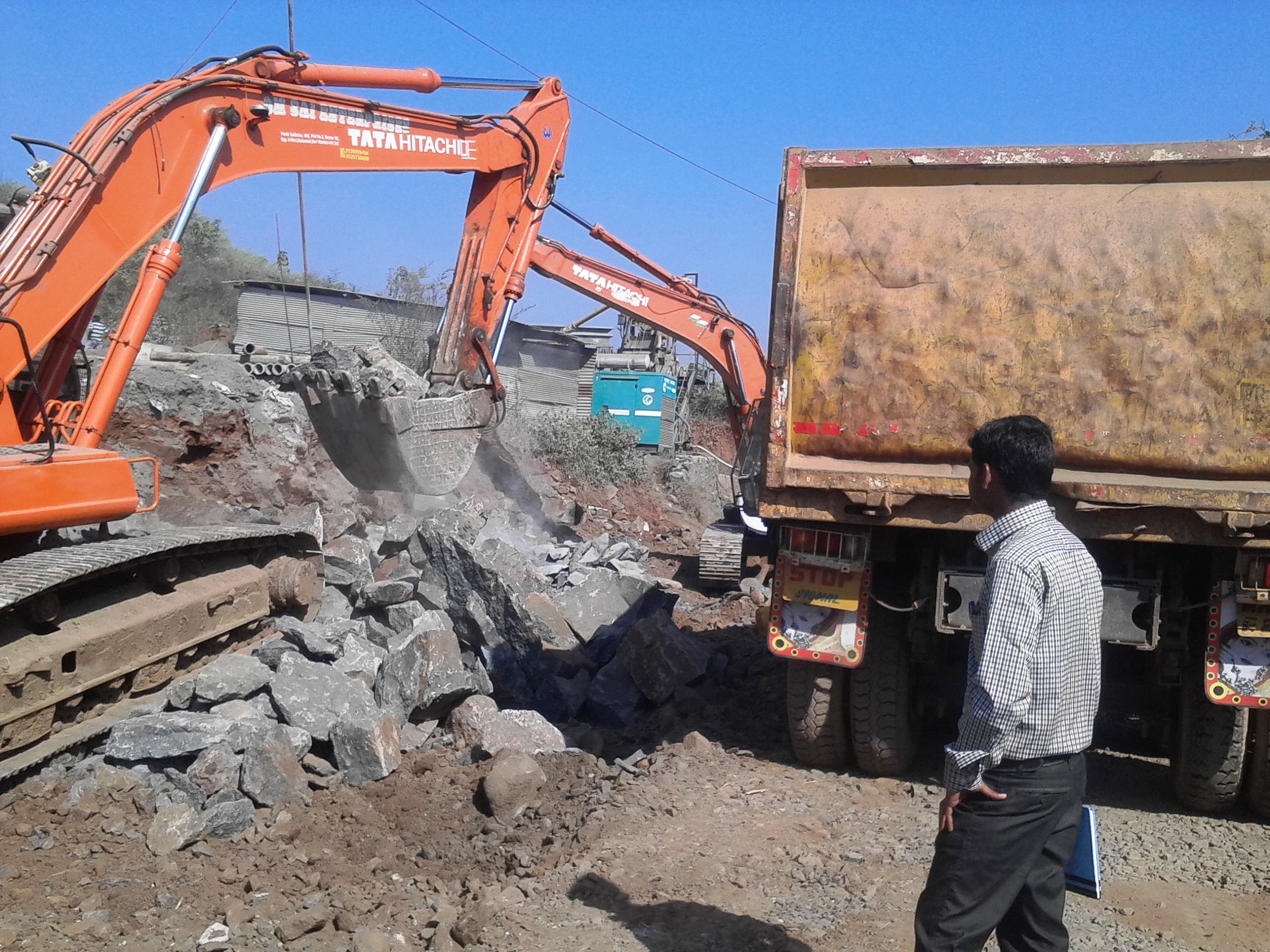 Earthwork of 2.75 Pipe at Khopoli photo 10